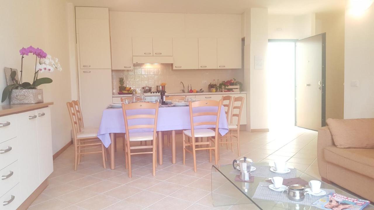 Residence Terme Di San Giacomo Sarnano Bagian luar foto