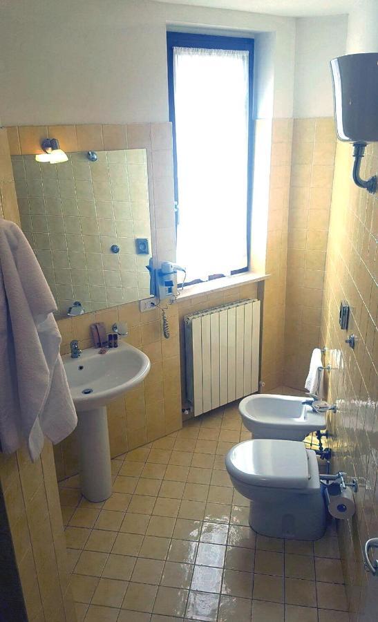 Residence Terme Di San Giacomo Sarnano Bagian luar foto