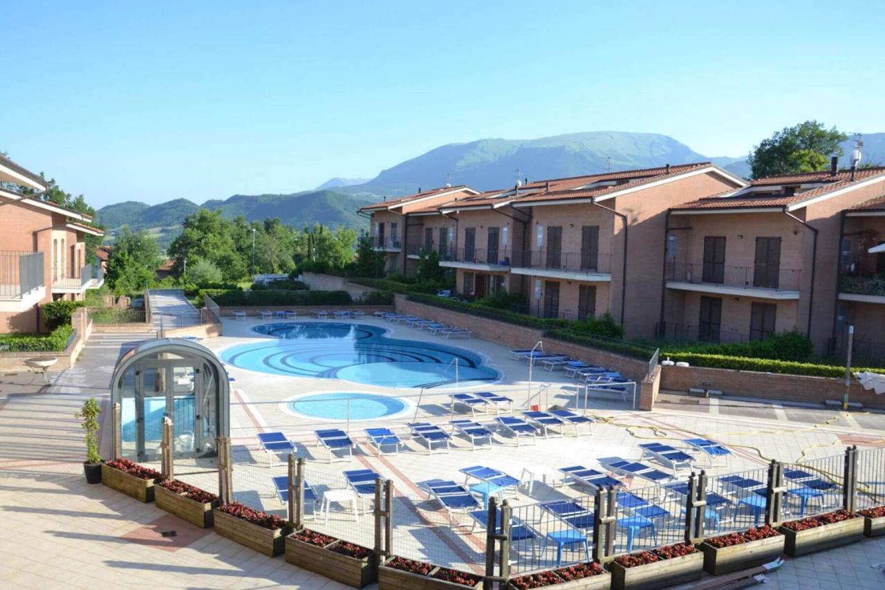 Residence Terme Di San Giacomo Sarnano Bagian luar foto